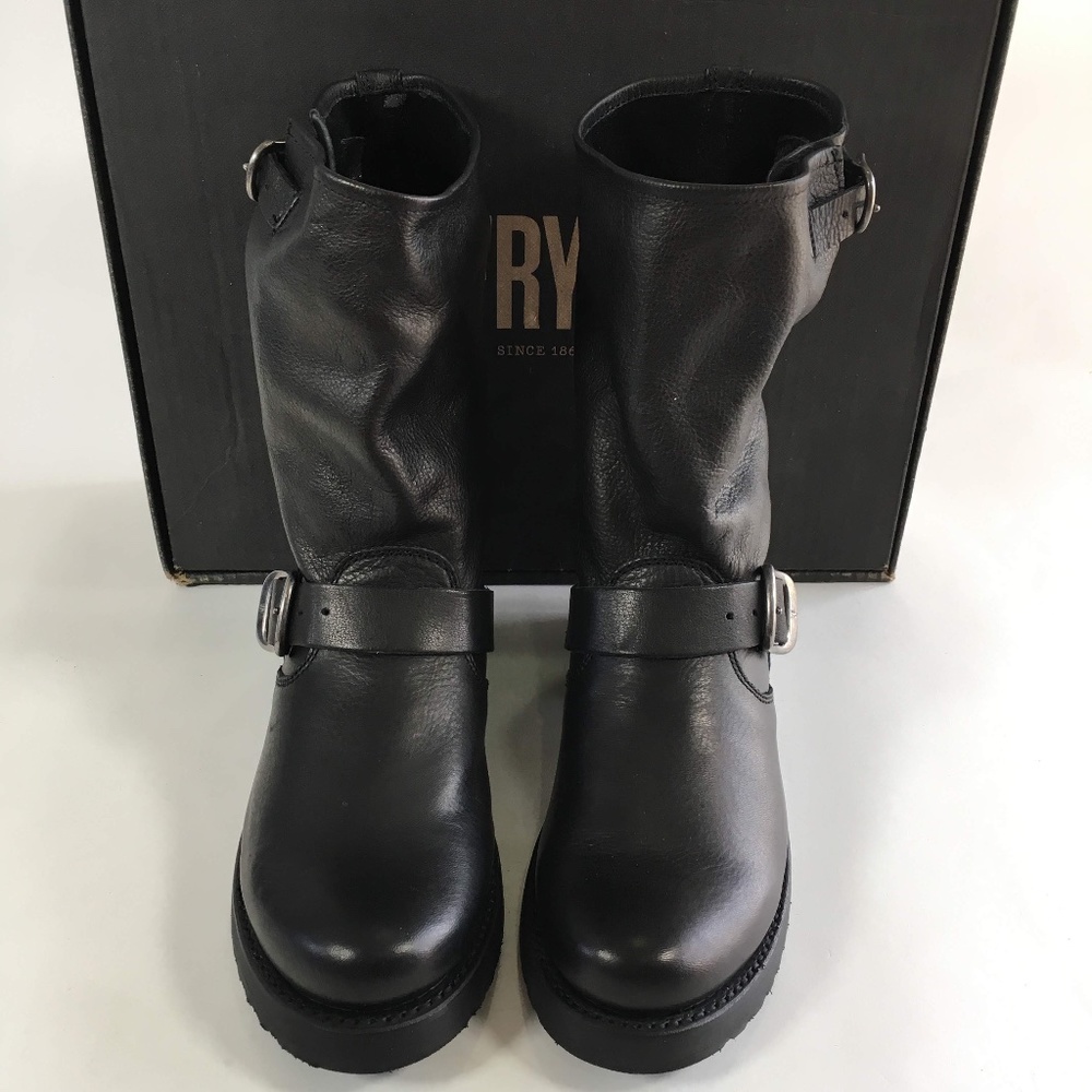 Frye Women's Veronica Short Leather Boot - Picture 4 of 7